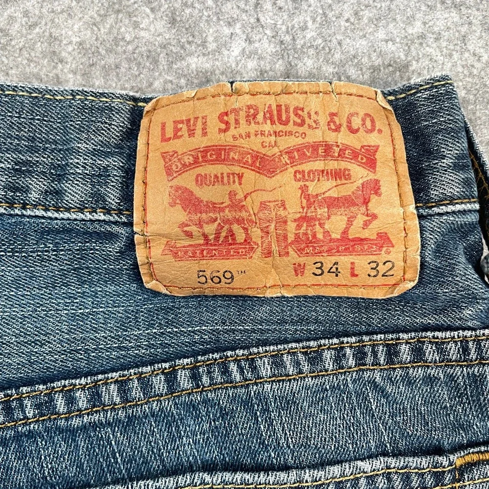 Levis measurements waist